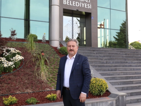 Carsi melikgaziden siir ve turku yukselecek 1CvqK42U